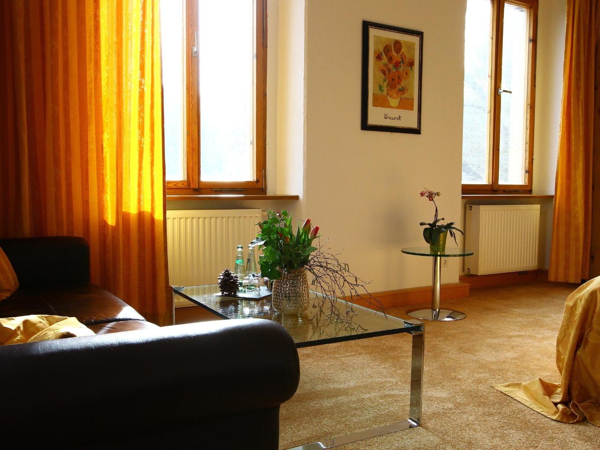 Hotel & Restaurant Schloss Weissenburg Uhlstadt-Kirchhasel Room photo