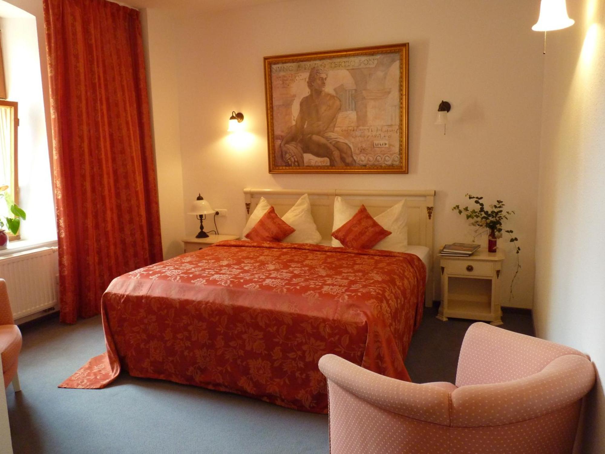Hotel & Restaurant Schloss Weissenburg Uhlstadt-Kirchhasel Room photo